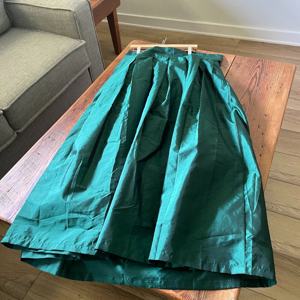 TAFFETA PLEATED SKIRT